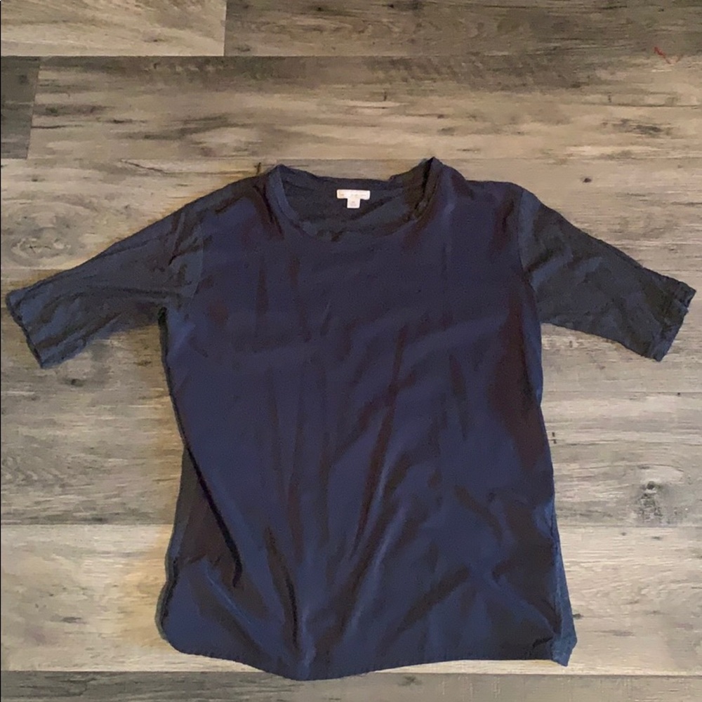 Black tee